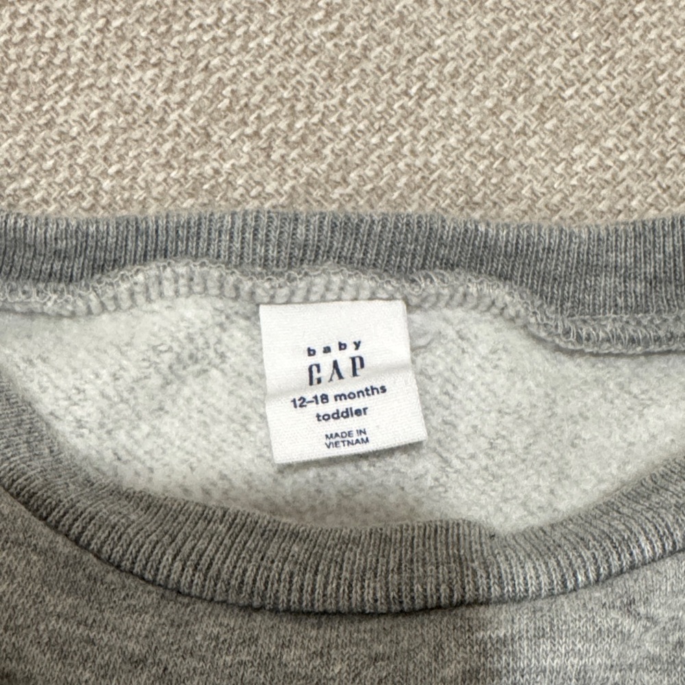 GAP Toddler Gray Sweatshirt - Picture 2 of 3